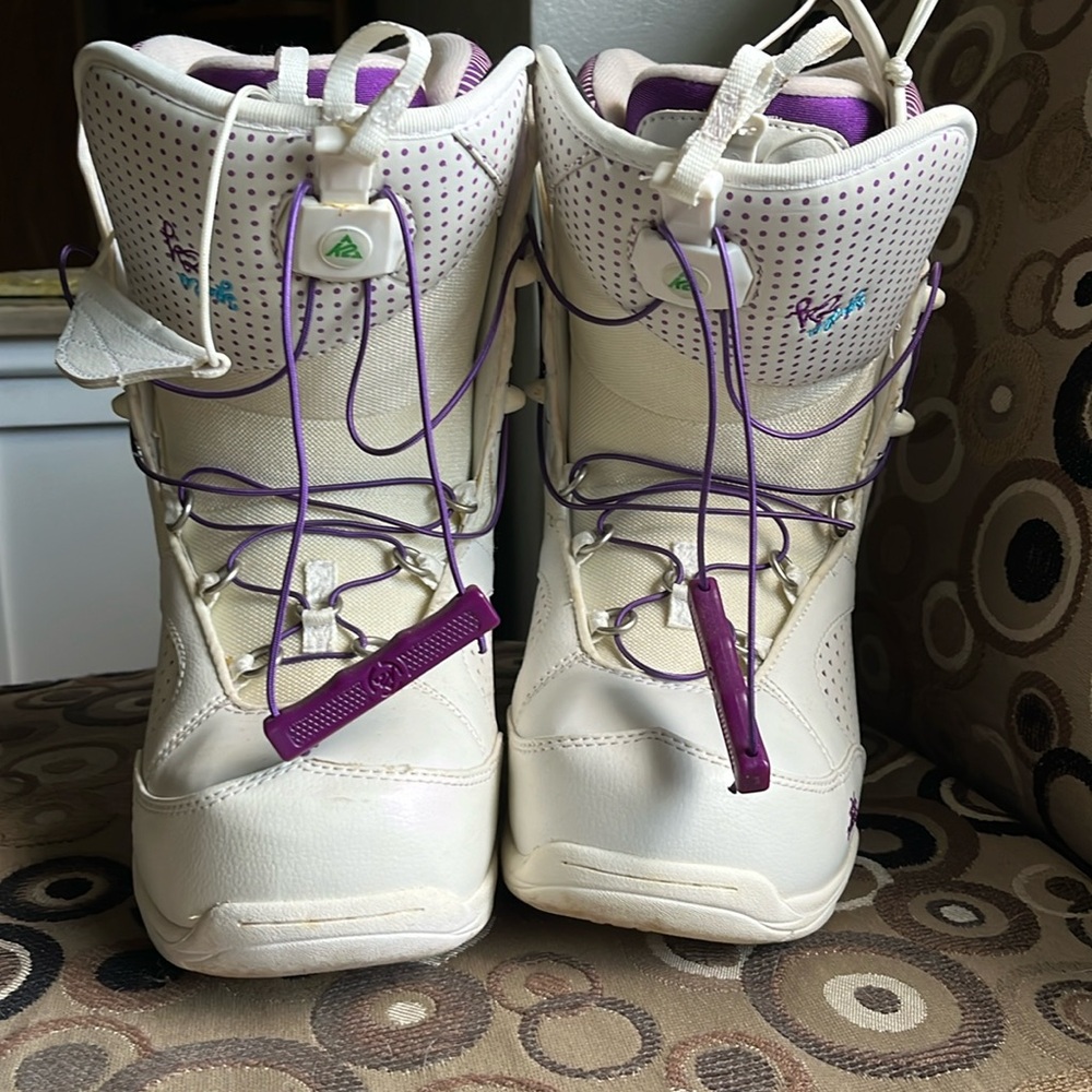 K2 mink snowboarding boots